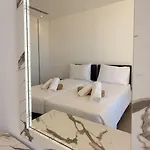 Villa Aqua Beachfront - 2 *