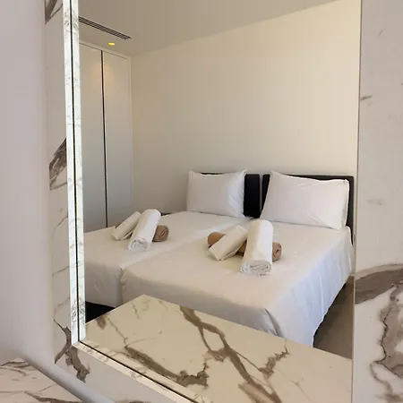 Villa Aqua Beachfront - 2 *