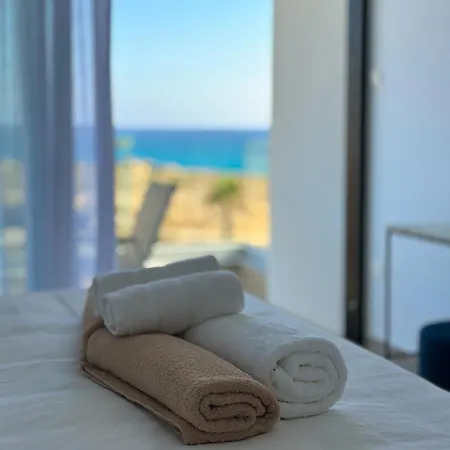 Villa Aqua Beachfront - 2 *