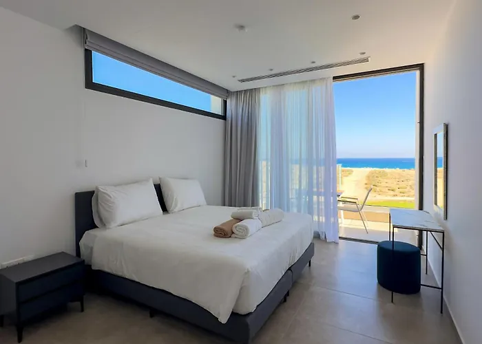 Aqua Beachfront - 2 Willa *