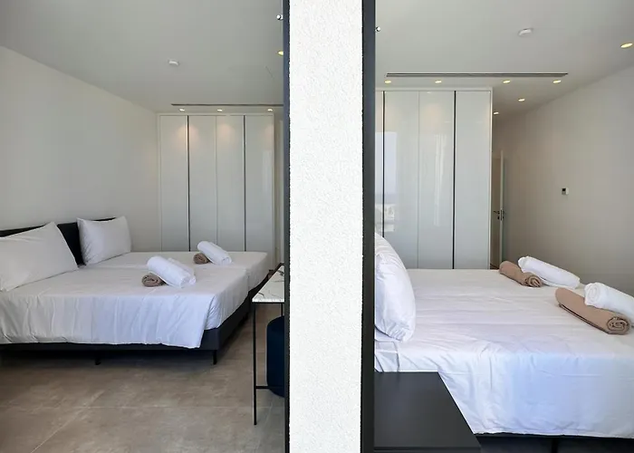 Aqua Beachfront - 2 * アヤナパ