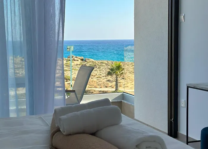 Aqua Beachfront - 2 * Ajia Napa