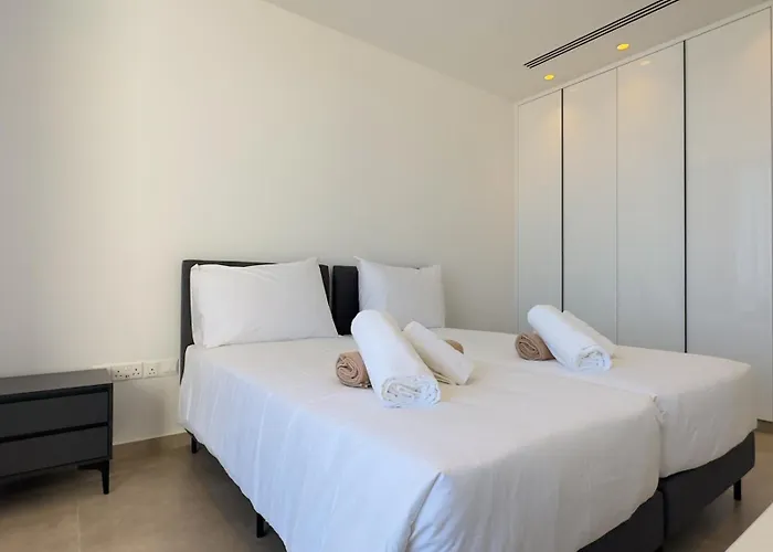 Aqua Beachfront - 2 ヴィラ アヤナパ