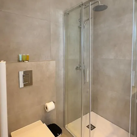 Villa Aqua Beachfront - 2 *