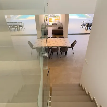 Villa Aqua Beachfront - 2 *