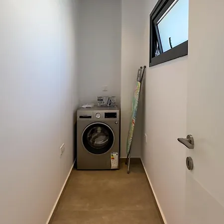 Aqua Beachfront - 2 *